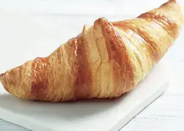 Nystekt croissant fra Akershus Gourmet, perfekt til frokost eller kaffe.